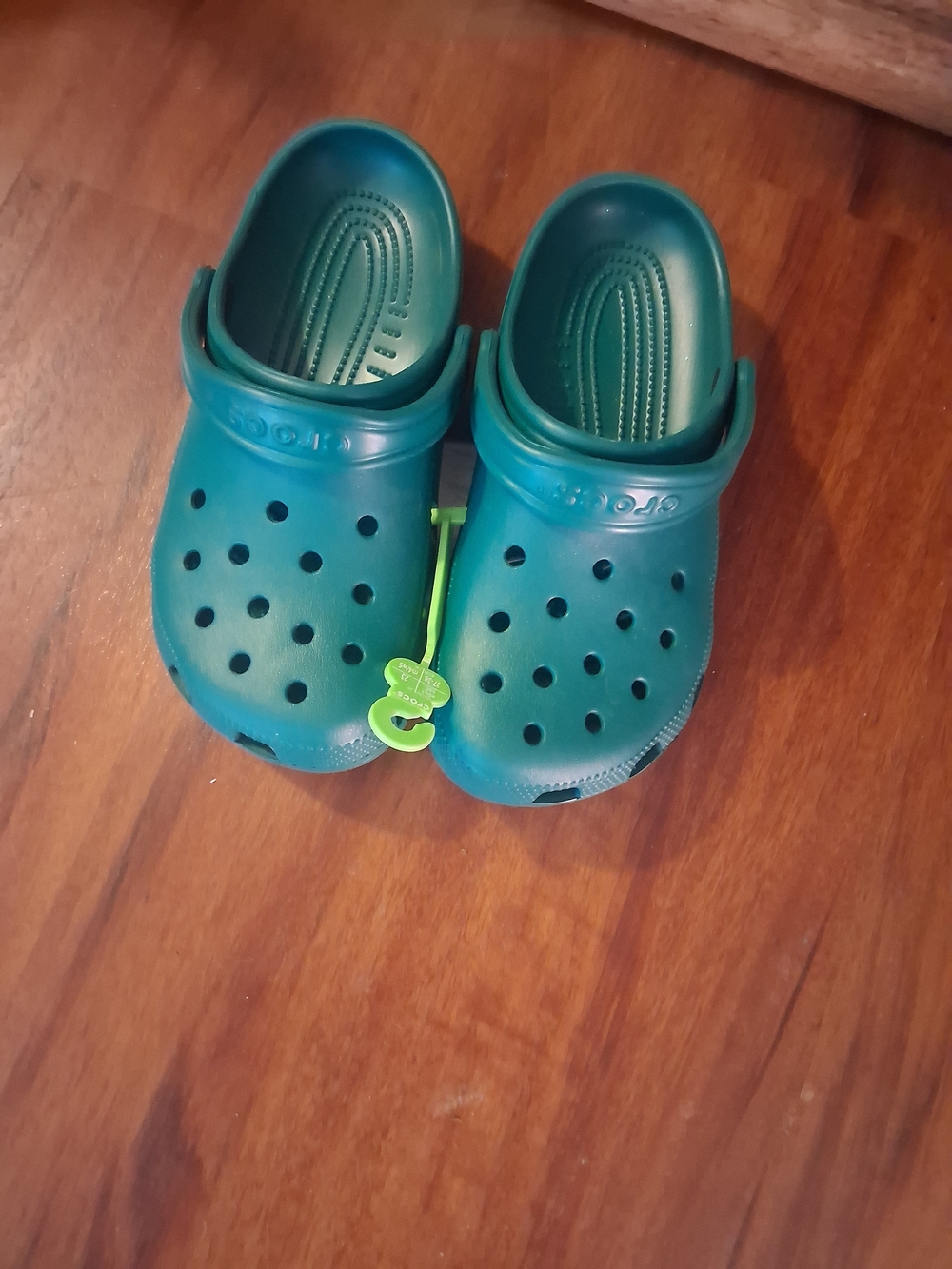 New With Tags CROCS Teal Green Classic Clog - Ventilated Slip-On